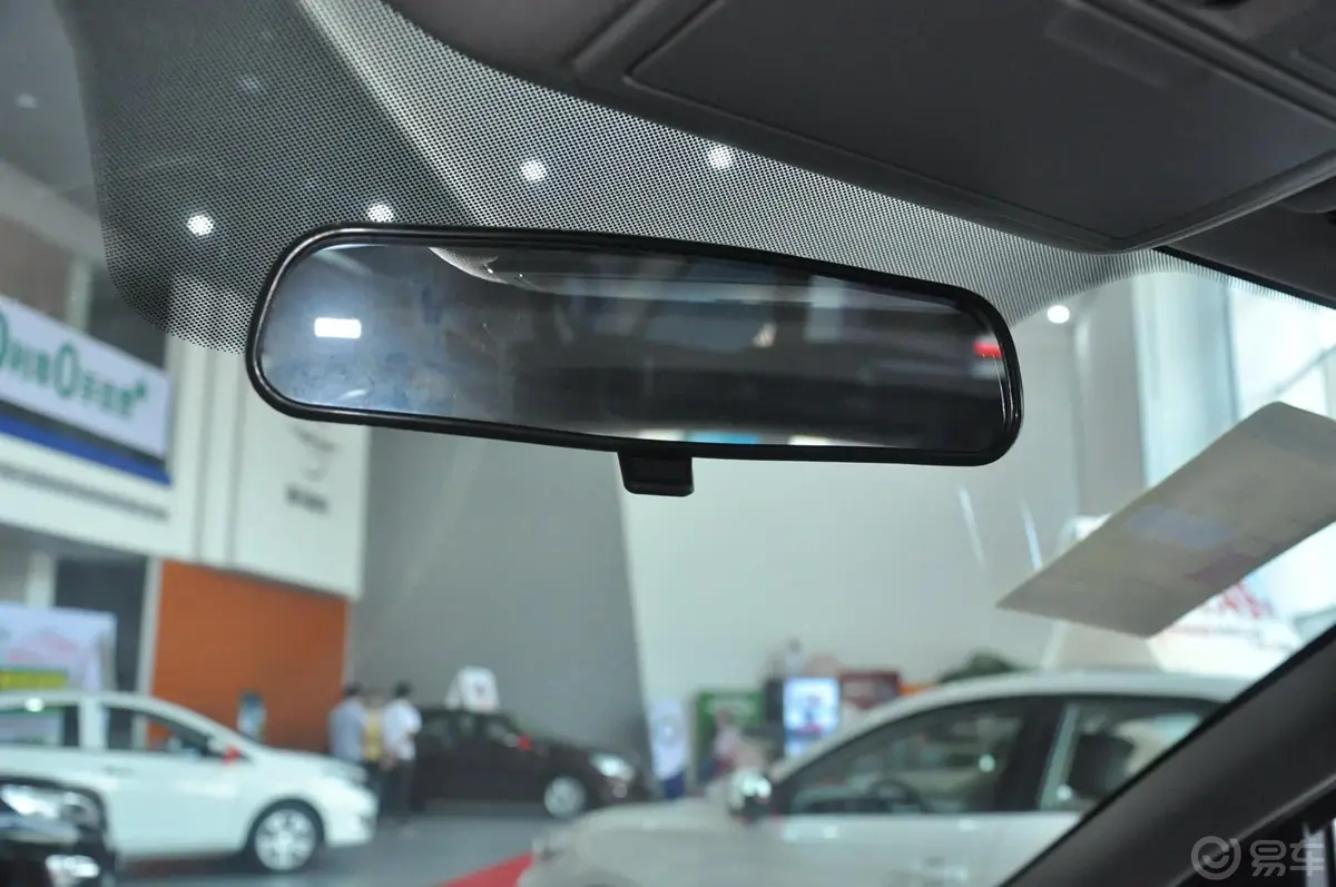 海马S51.6L 手动 豪华型天窗版内后视镜