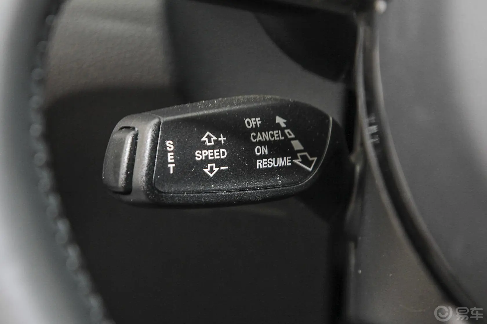 奥迪Q335 TFSI quattro 舒适型大灯远近光调节柄