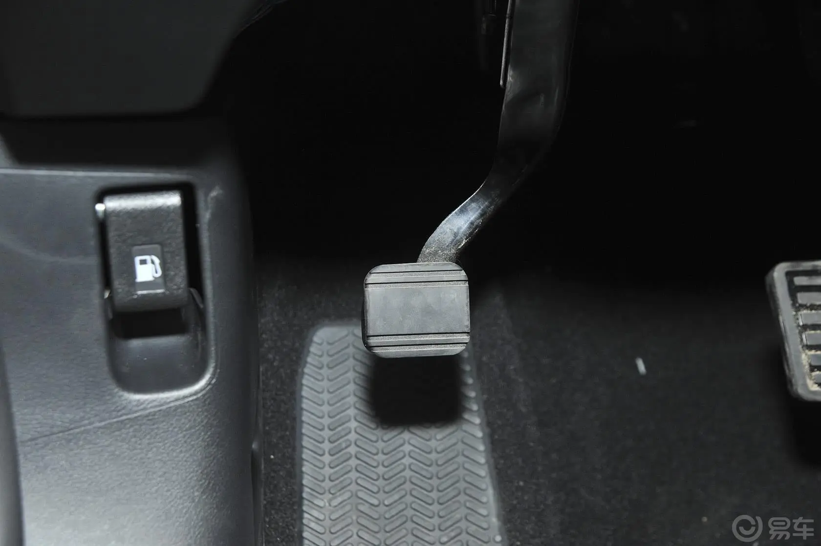 本田CR-V2.4L 四驱 豪华版驻车制动（手刹，电子，脚刹）