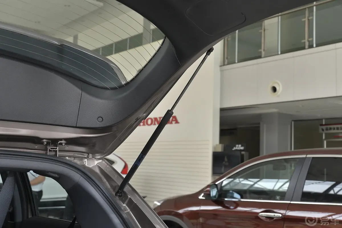 本田XR-V1.8L EXi 手动 舒适版行李厢支撑杆