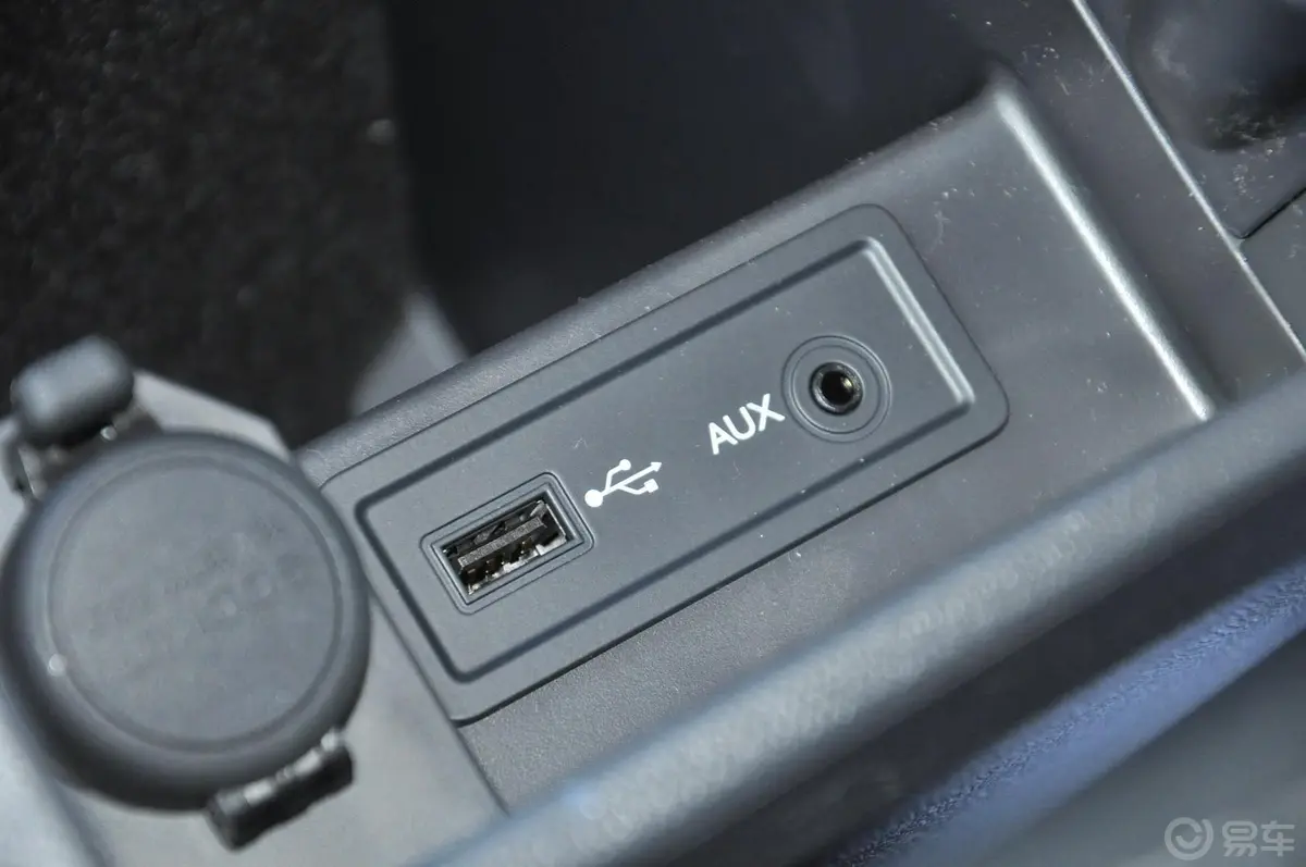 科雷傲(进口)2.0L 两驱 标准版USB接口