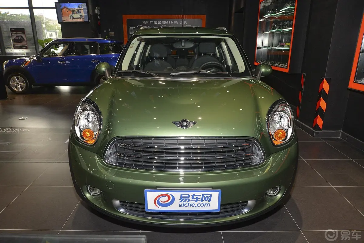 MINI COUNTRYMAN1.6L ONE正前水平