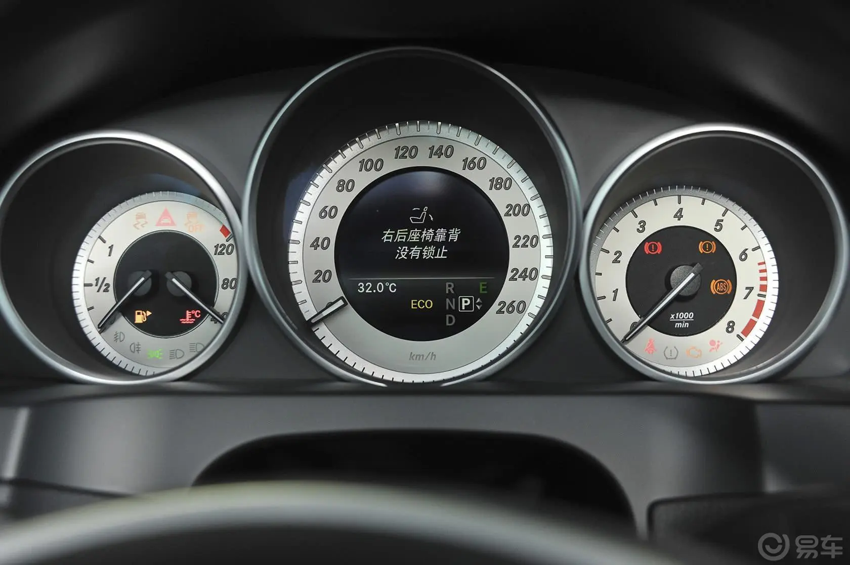 奔驰E级(进口)E320 Coupe仪表盘