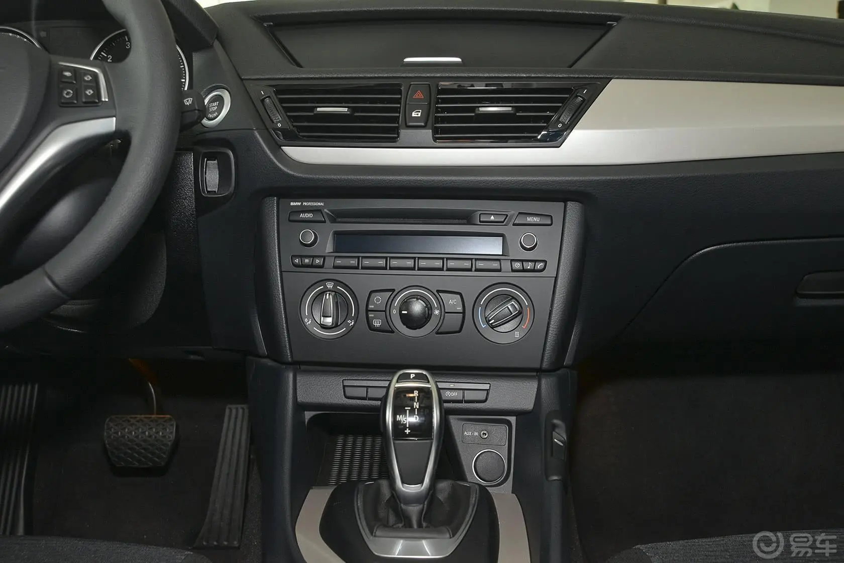宝马X1sDrive18i 时尚型中控台整体