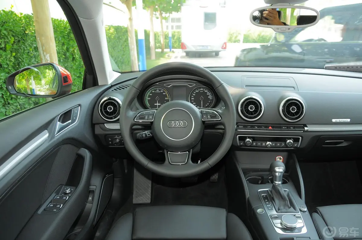 奥迪A3 插电混动(进口)Sportback e-tron 运动型驾驶位区域