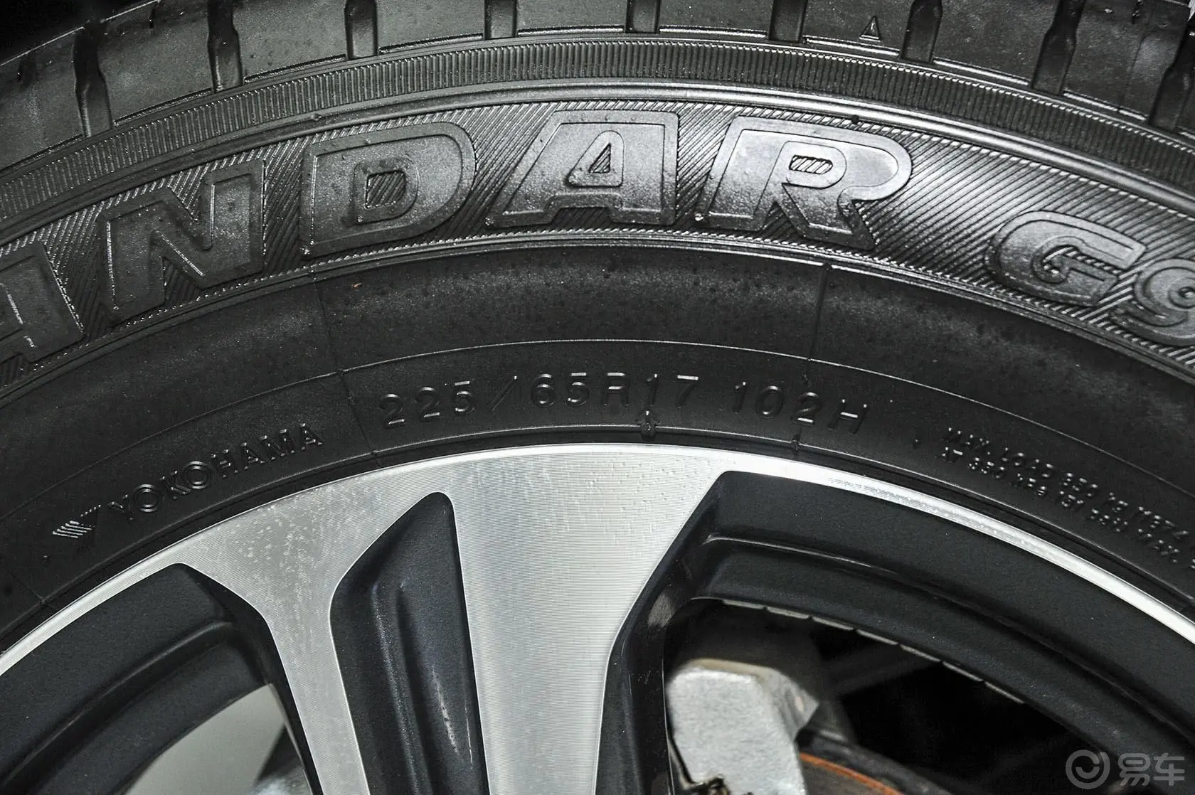RAV4荣放2.0L 手动 都市版轮胎规格