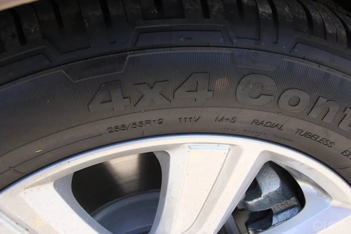 发现3.0 V6 HSE 汽油 美规型轮胎规格