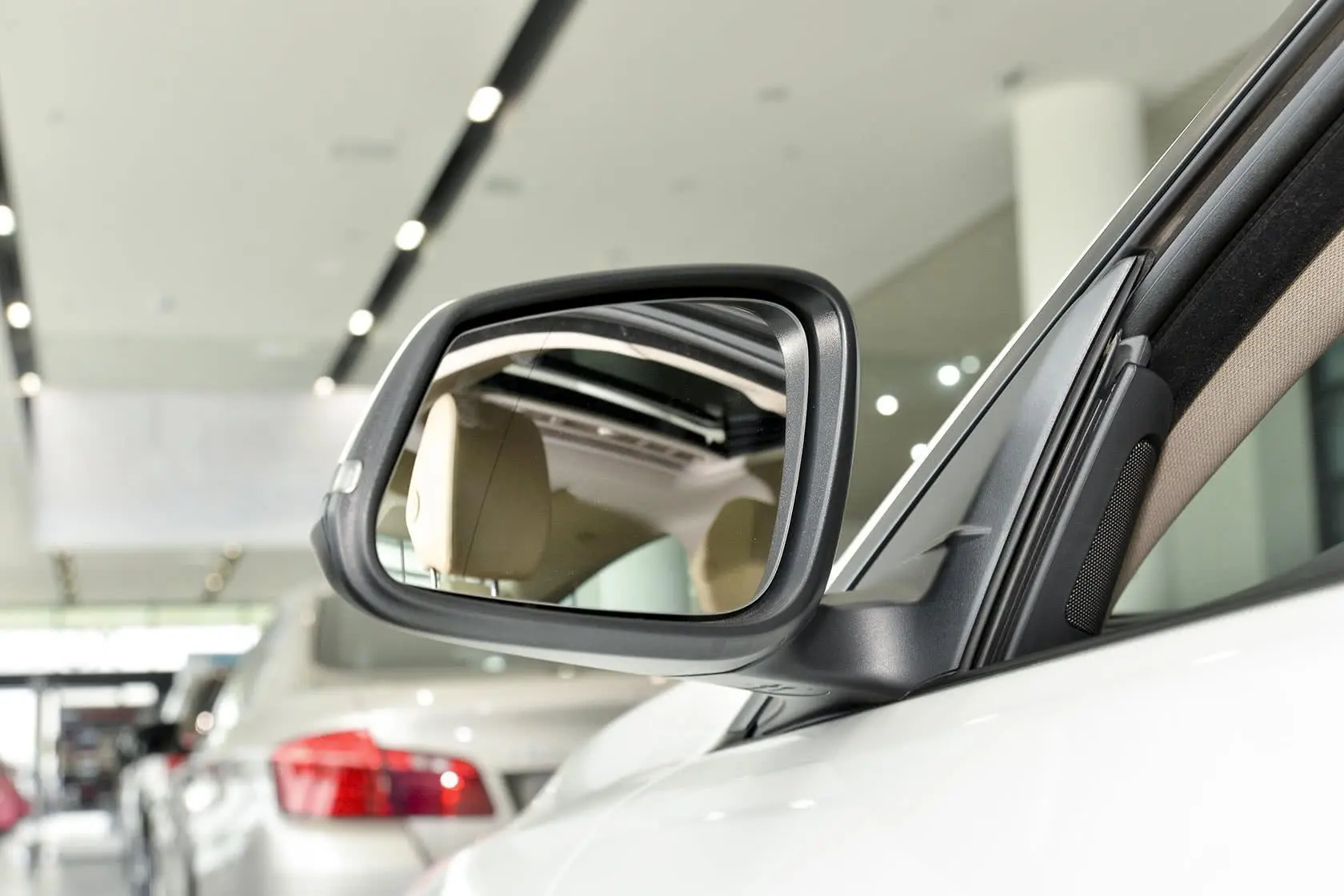 宝马4系双门轿跑车 420i 时尚型后视镜镜面（后）