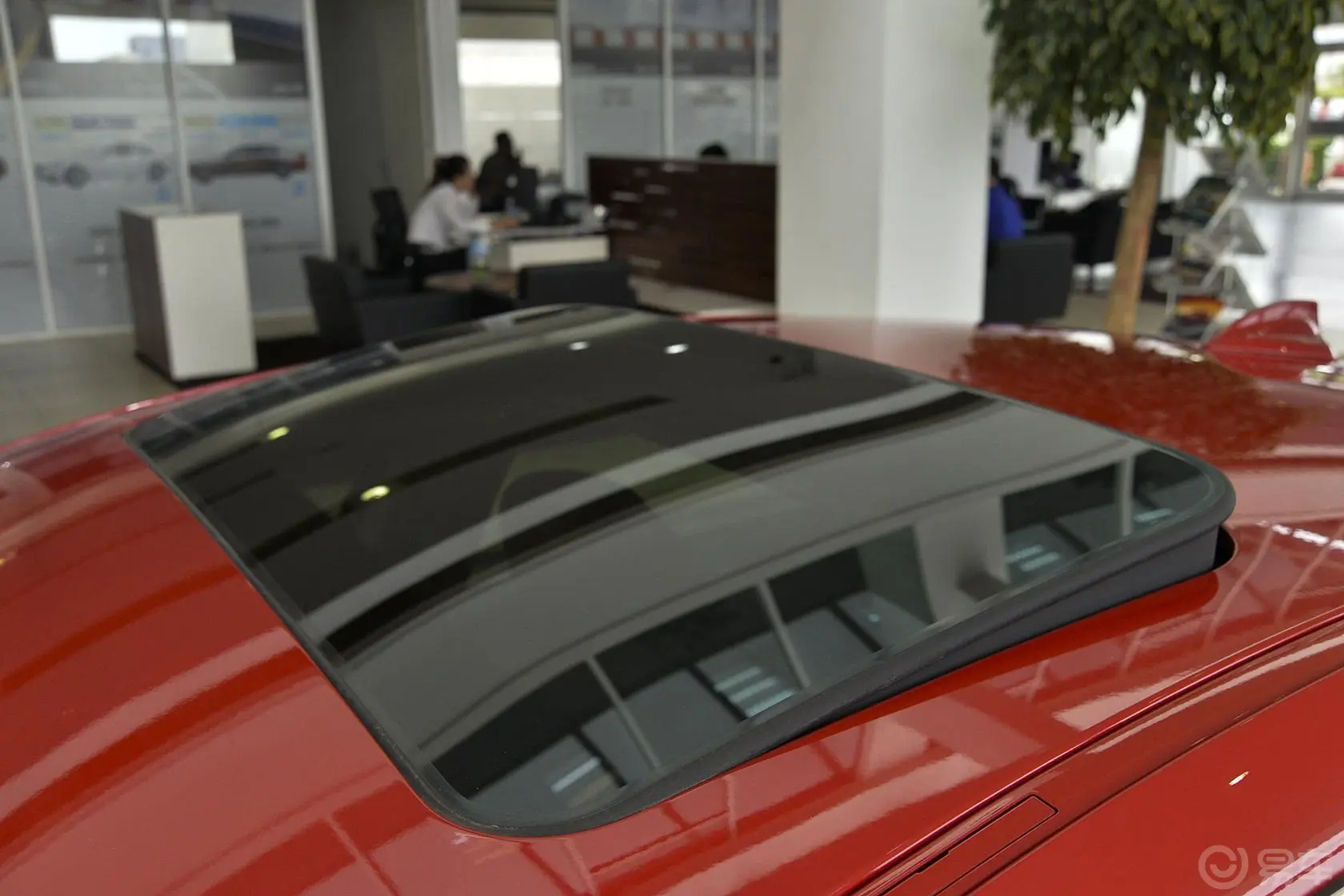 宝马4系四门轿跑车 420i 设计套装型外观