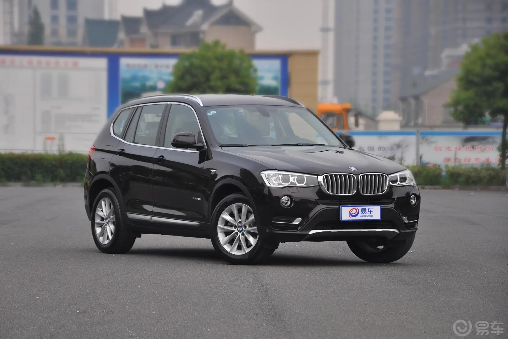 宝马X3(进口)xDrive20i X设计套装侧前45度车头向右水平