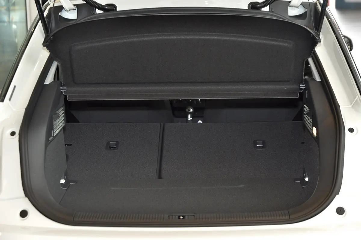 奥迪A130 TFSI 时尚型行李箱空间（后排全放倒）