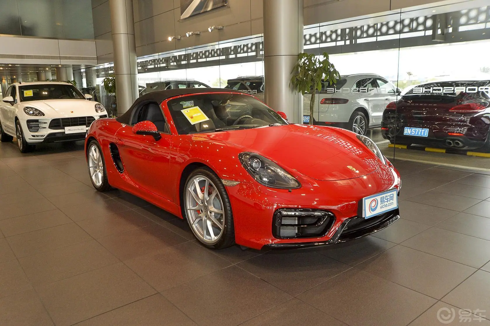 BoxsterBoxster GTS侧后45度车头向左水平