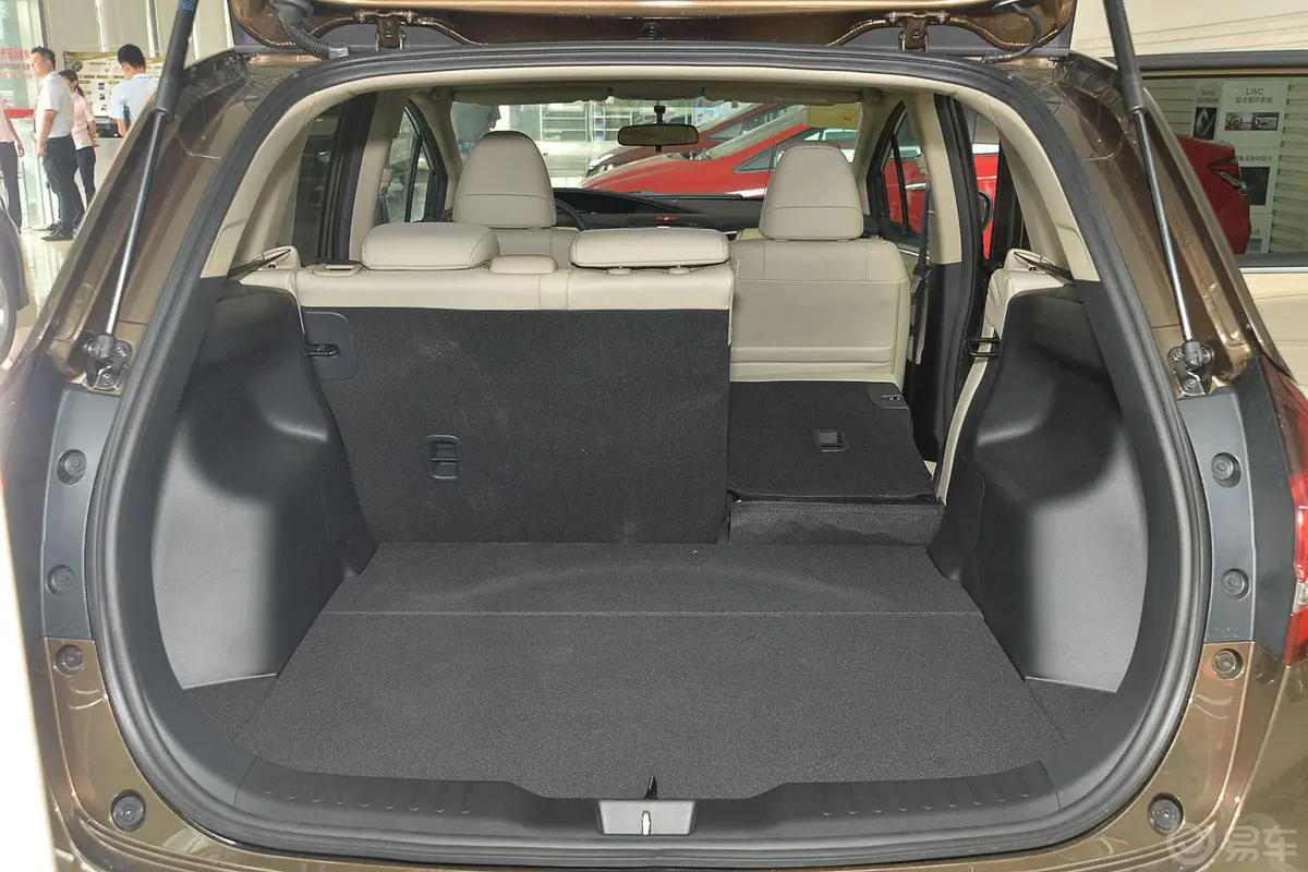 杰德1.8L 5AT 舒适精英型（五座）行李箱空间（后排右放倒）
