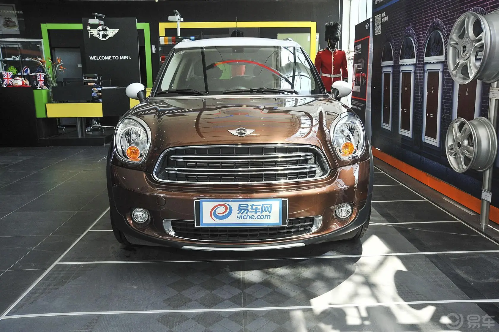 MINI COUNTRYMAN1.6T COOPER All 4 Fun正前水平