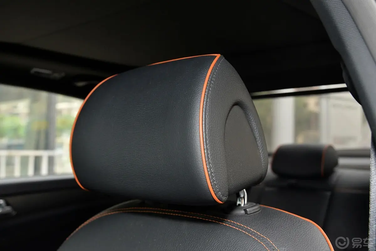 索纳塔1.6T 自动 DLX 尊贵型+娱乐包驾驶员头枕