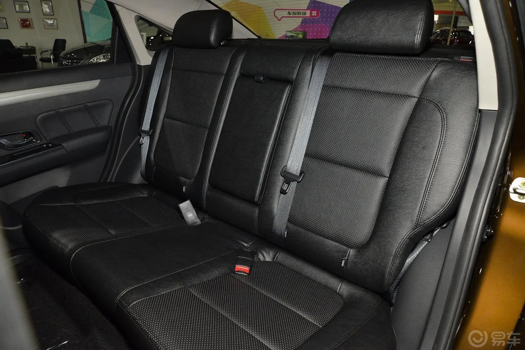 景逸S501.6L CVT 尊享型后排座椅
