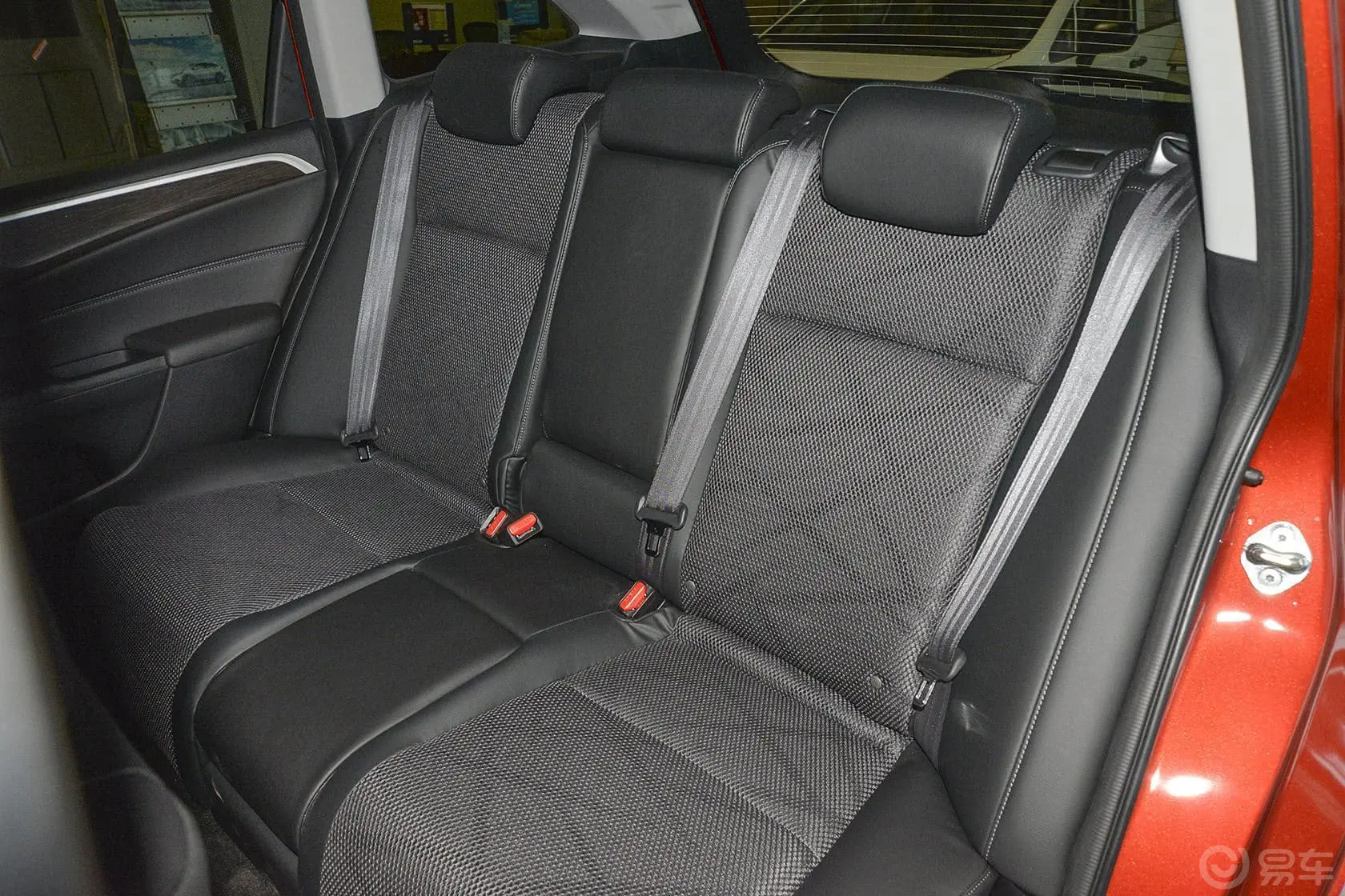杰德1.8L 5AT 舒适精英型（五座）行李厢开口范围