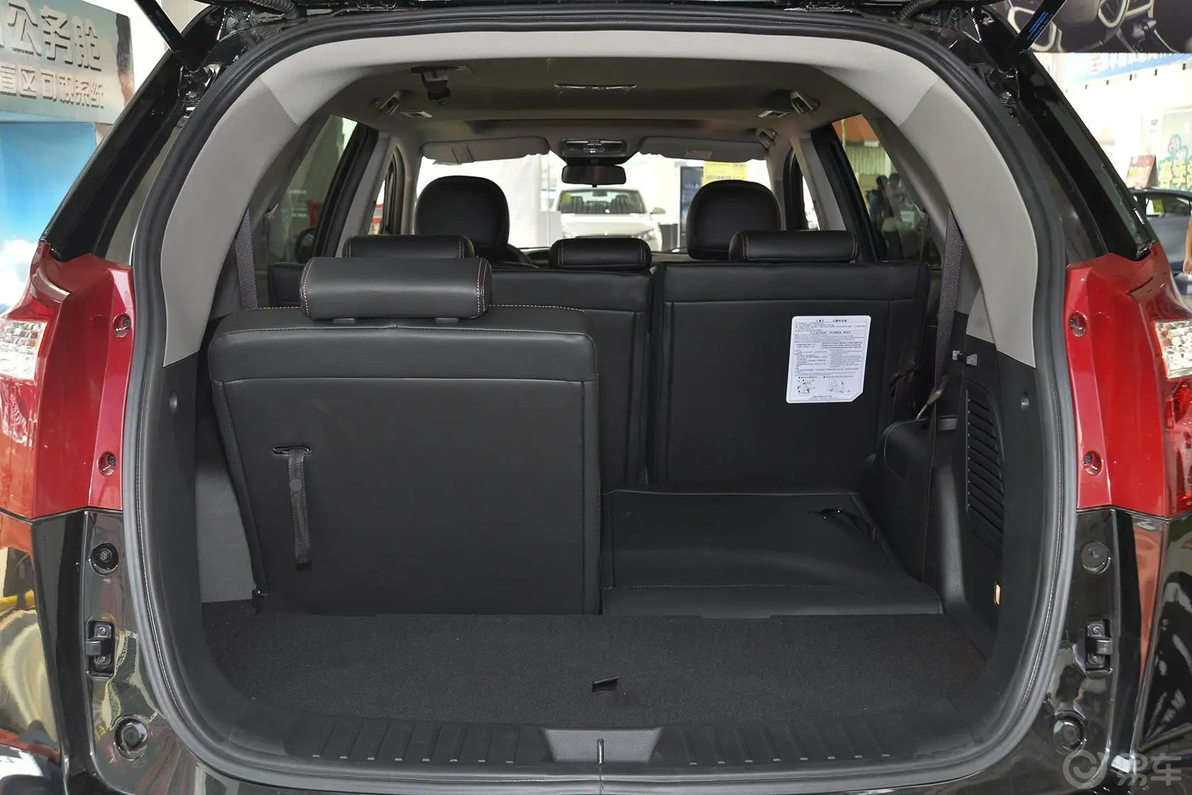 豪情SUV2.4L AT 两驱 尊享型空间