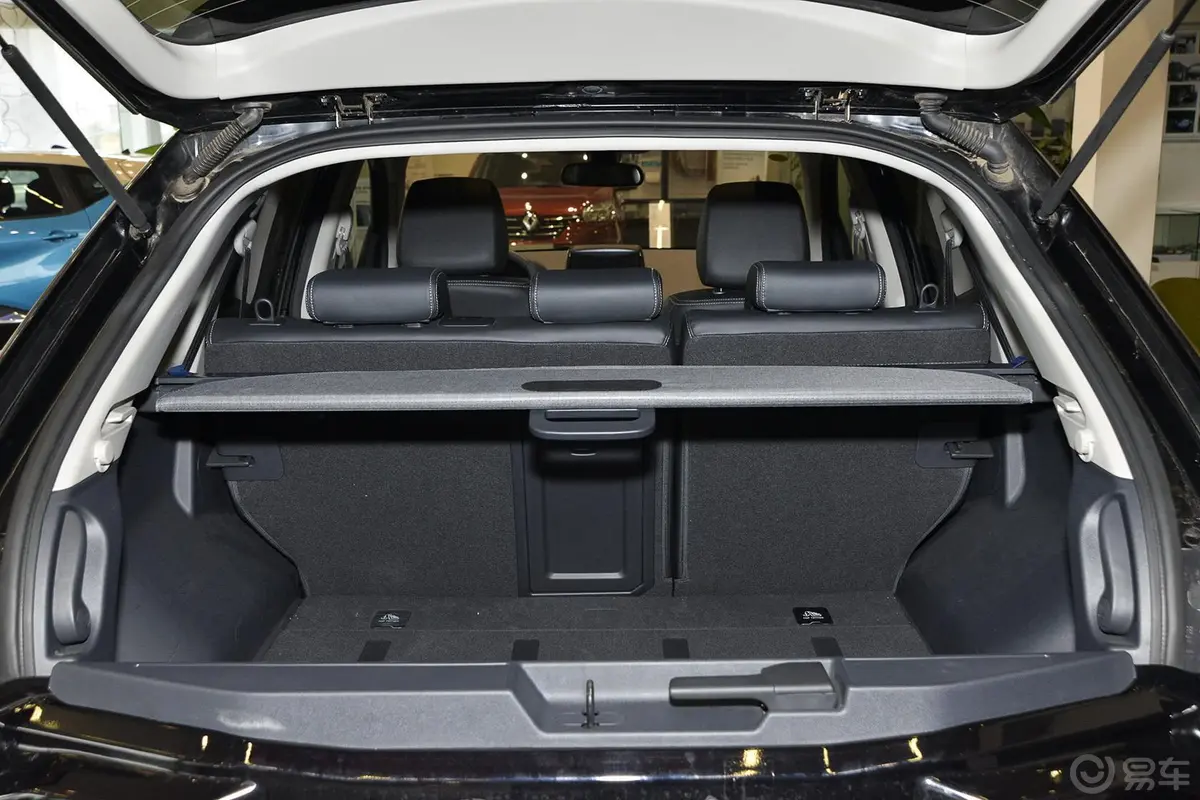 科雷傲(进口)2.5L 四驱 舒适版行李箱空间