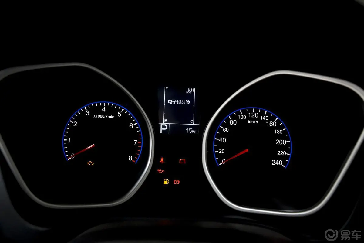豪情SUV2.4L AT 两驱 尊享型仪表盘背光显示