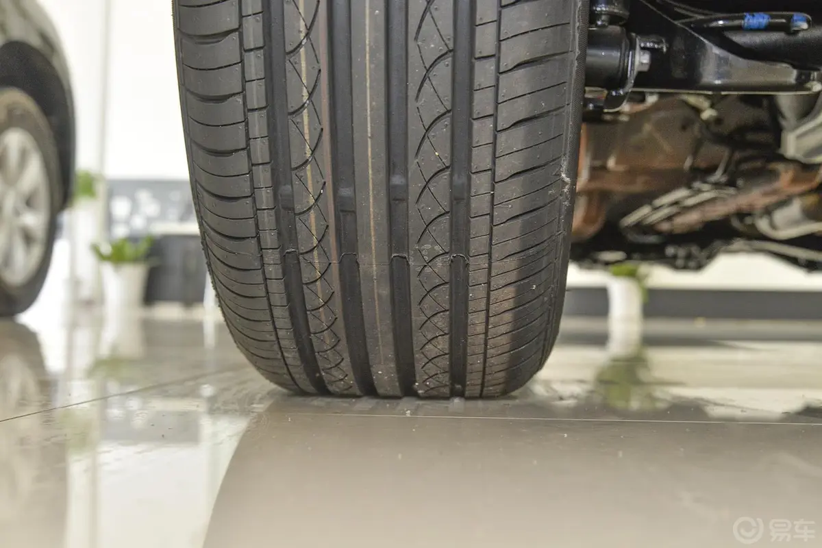 哈弗H11.5L AMT 尊贵型轮胎花纹