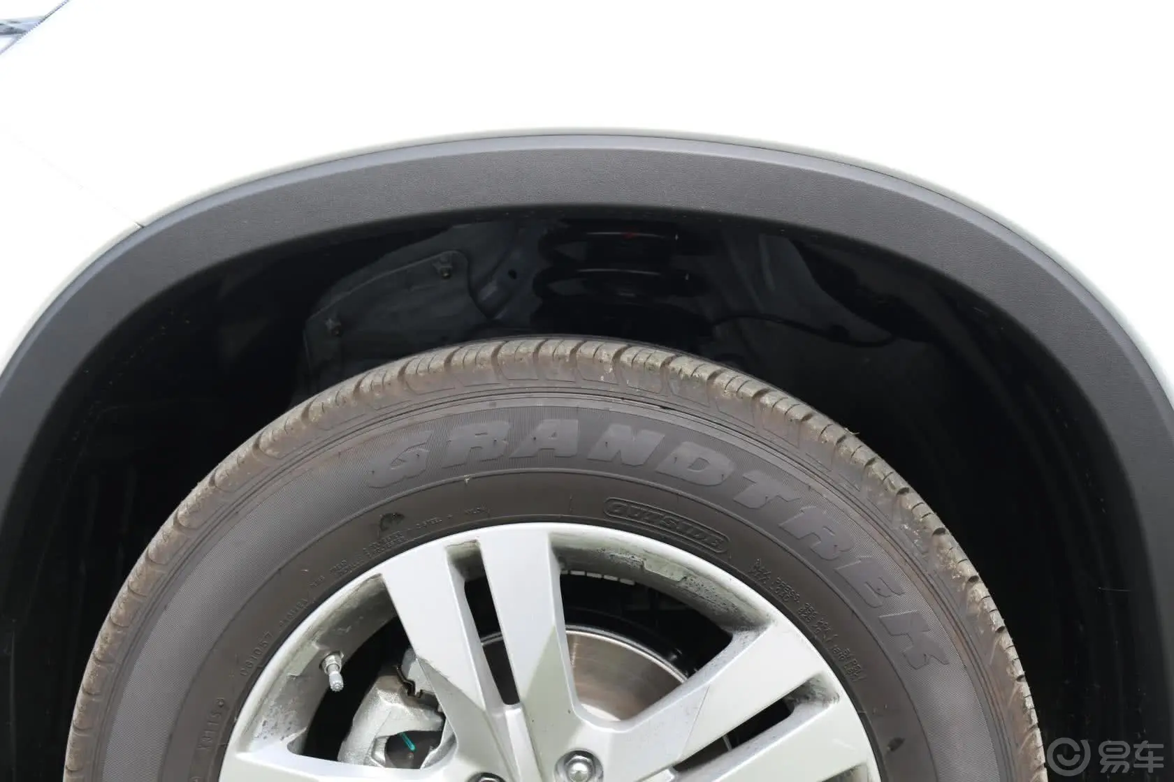 长安CS751.8T 自动 精英型 国IV轮胎规格