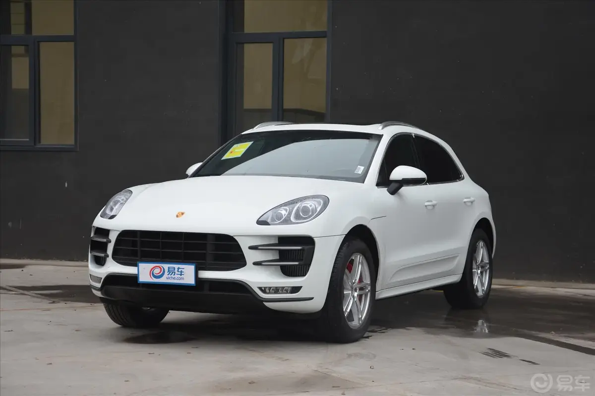 MacanMacan Turbo 3.6T侧前45度车头向左水平