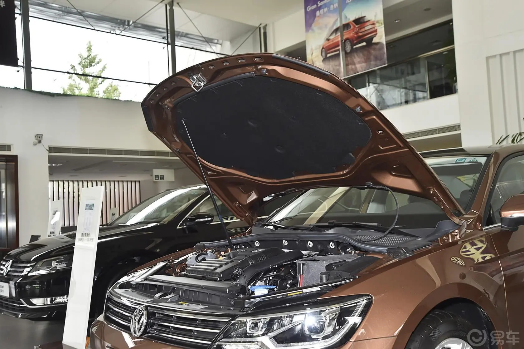 凌渡1.4T DSG 280TSI 舒适版发动机盖开启