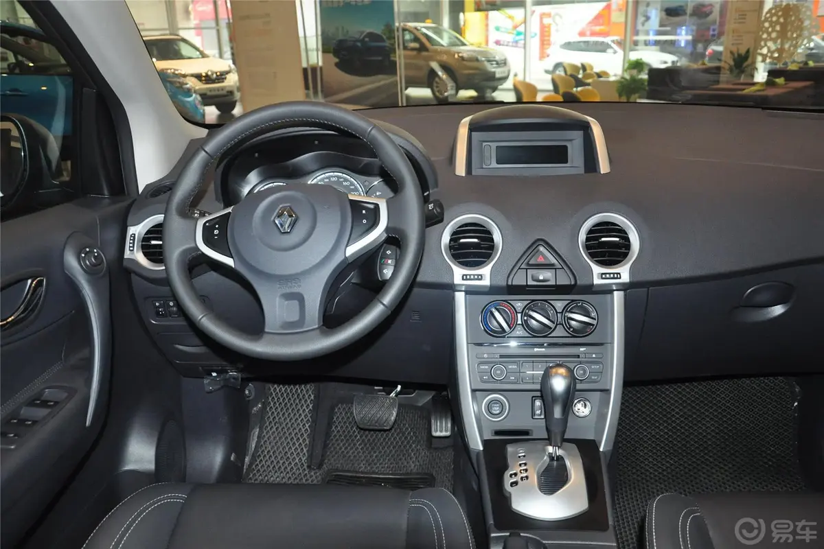 科雷傲(进口)改款 2.0L 两驱 舒适版驾驶位区域