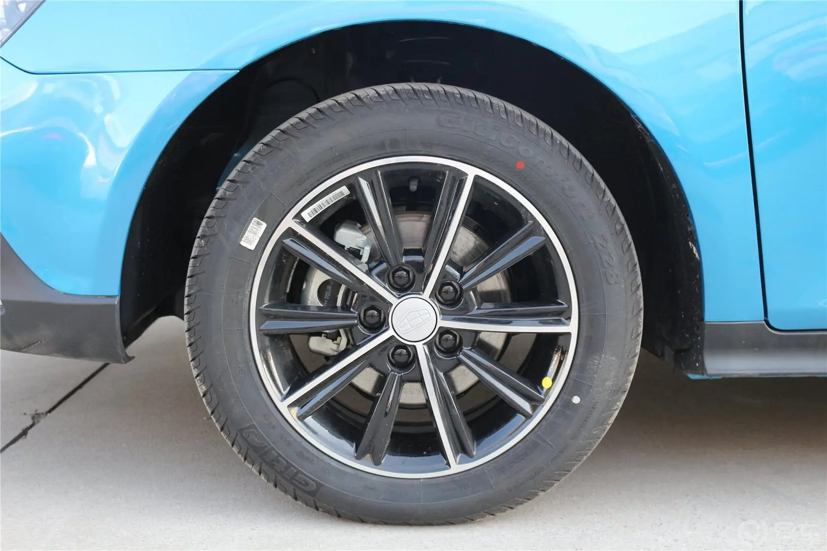 帝豪RS 1.5L 手动 向上版轮圈
