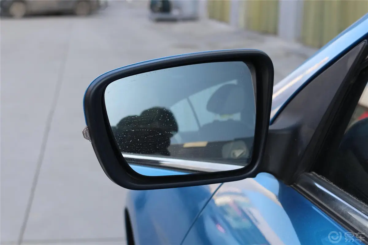 帝豪RS 1.5L 手动 向上版后视镜镜面（后）