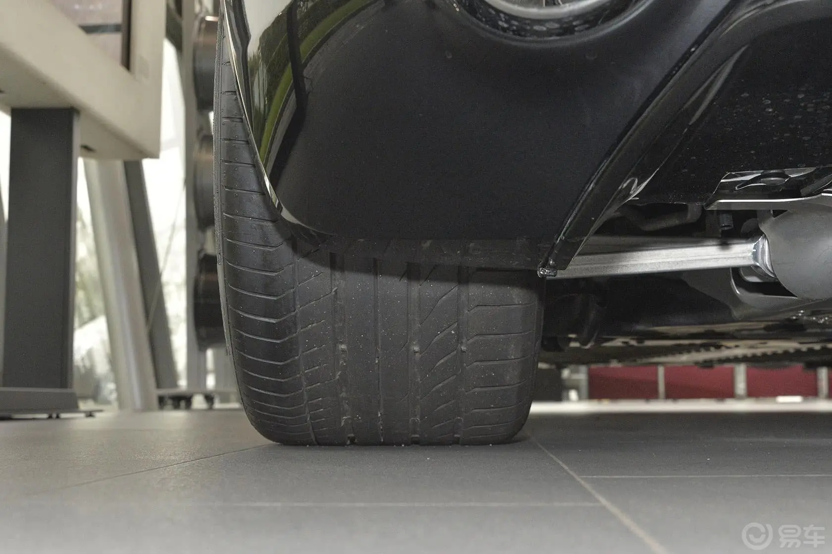 奥迪R8Coupe 4.2 FSI quattro轮胎花纹