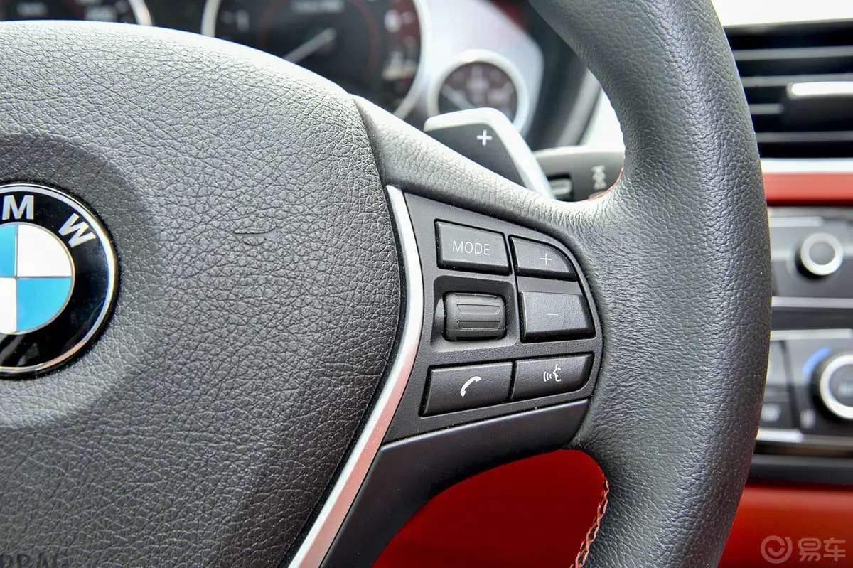 宝马4系双门轿跑车 435i xDrive 风尚设计套装方向盘功能键（右）