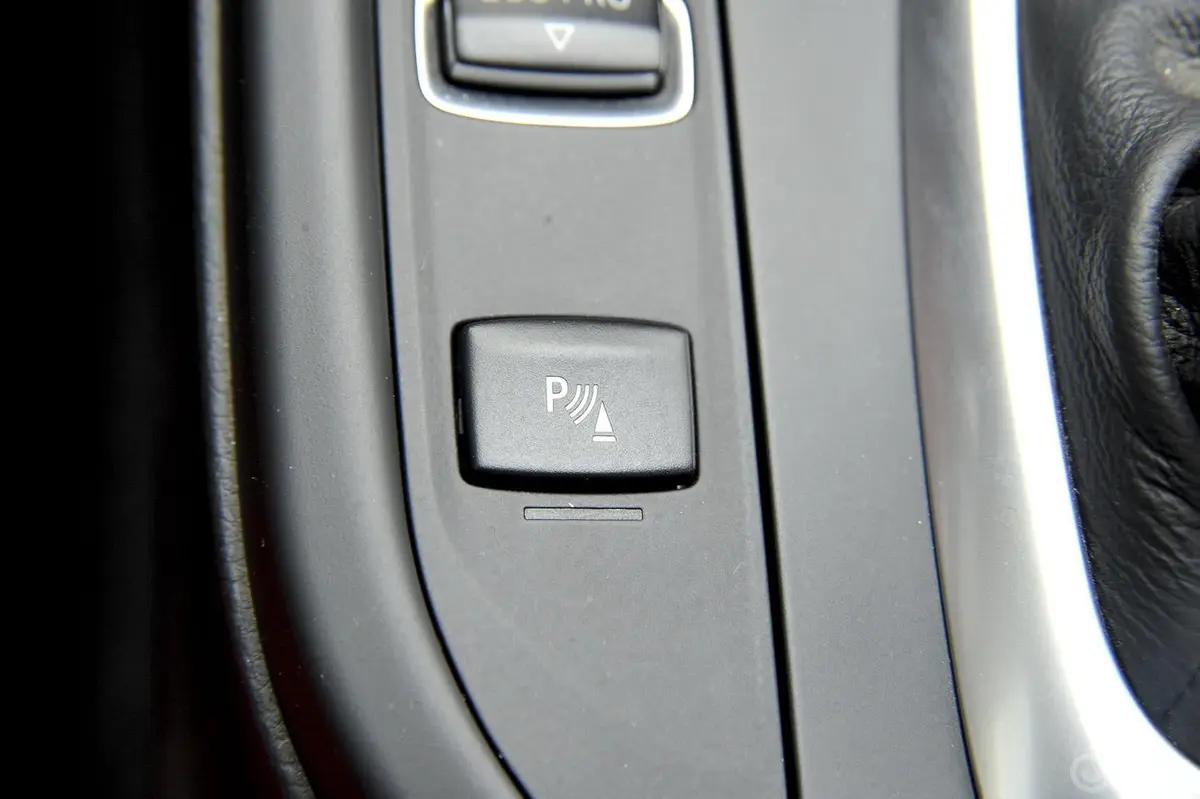 宝马4系双门轿跑车 435i xDrive 风尚设计套装内饰