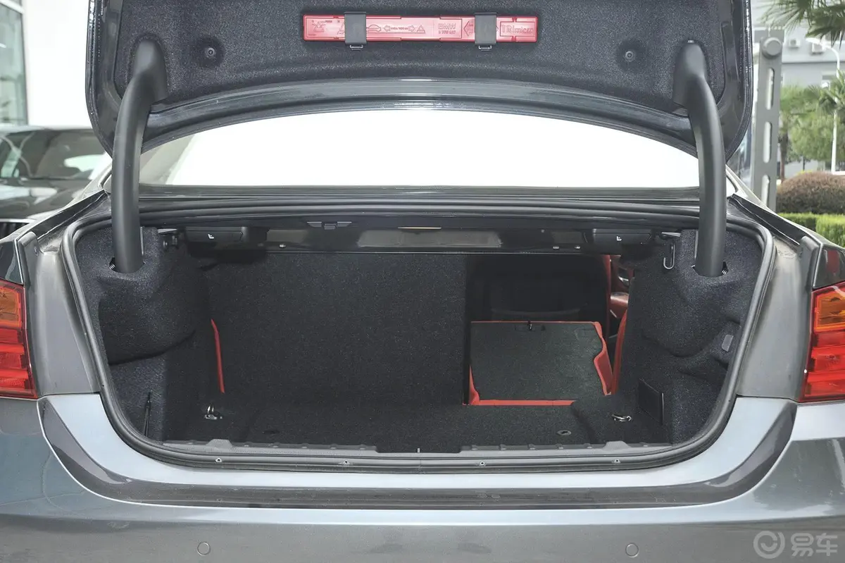 宝马4系双门轿跑车 435i xDrive 风尚设计套装空间