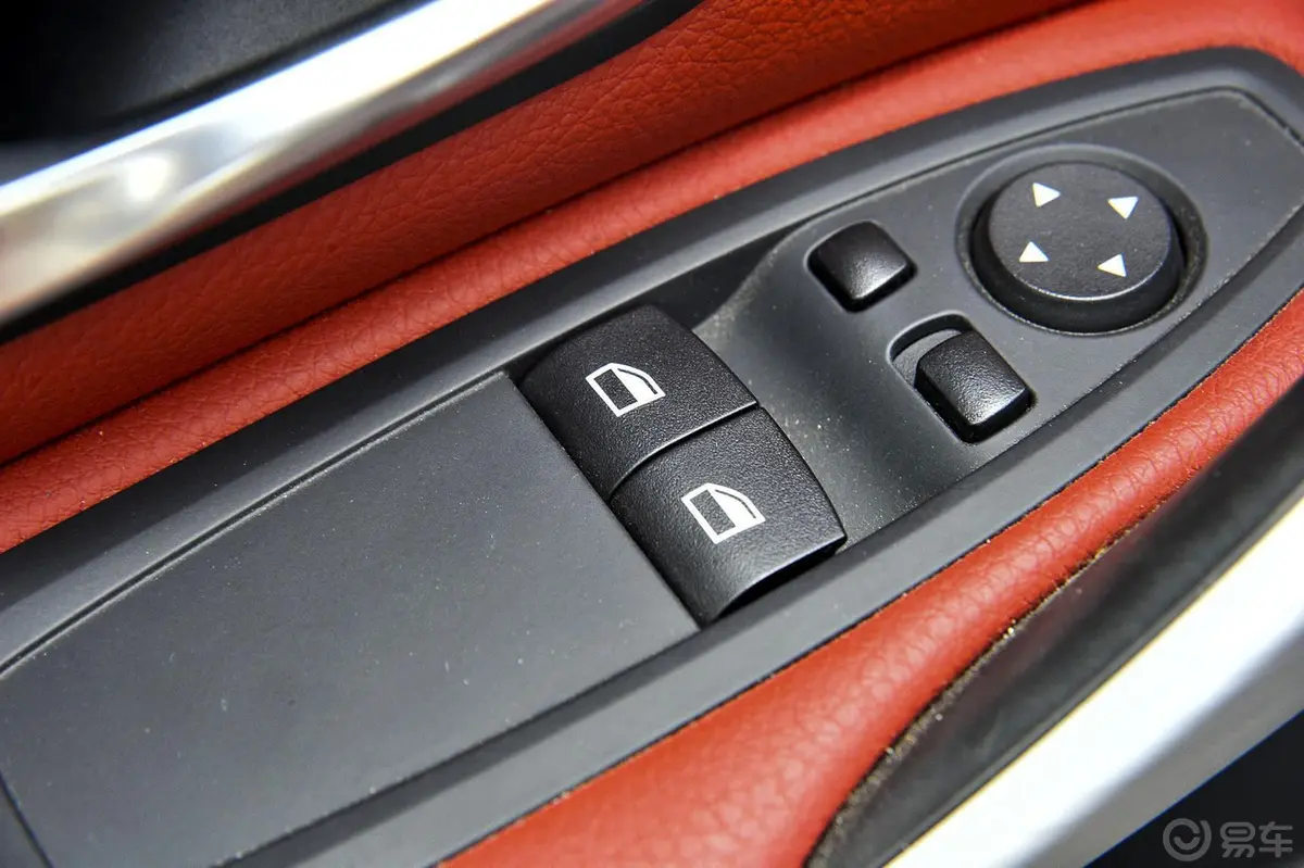 宝马4系双门轿跑车 435i xDrive 风尚设计套装车窗升降键
