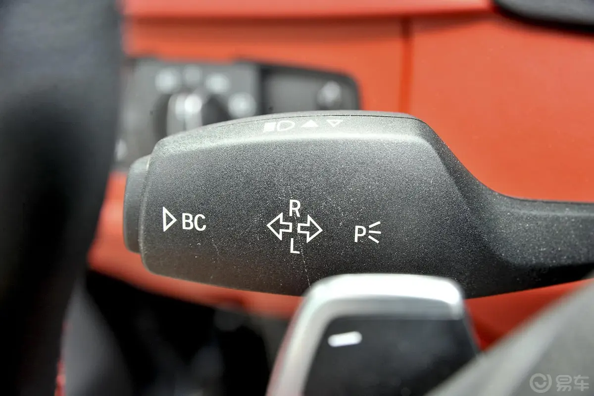 宝马4系双门轿跑车 435i xDrive 风尚设计套装大灯远近光调节柄