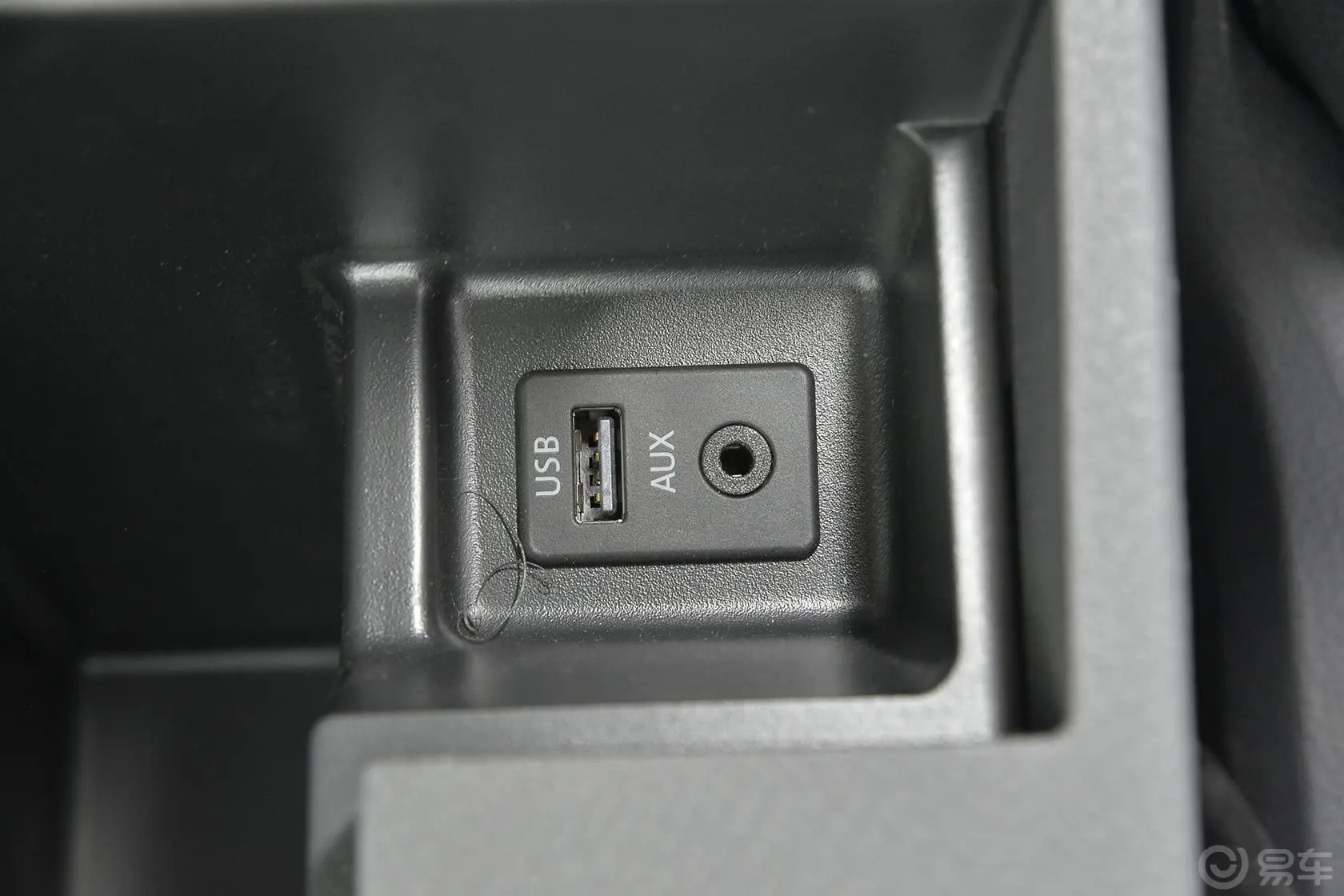 途安1.4TSI 自动 5座 旗舰版USB接口