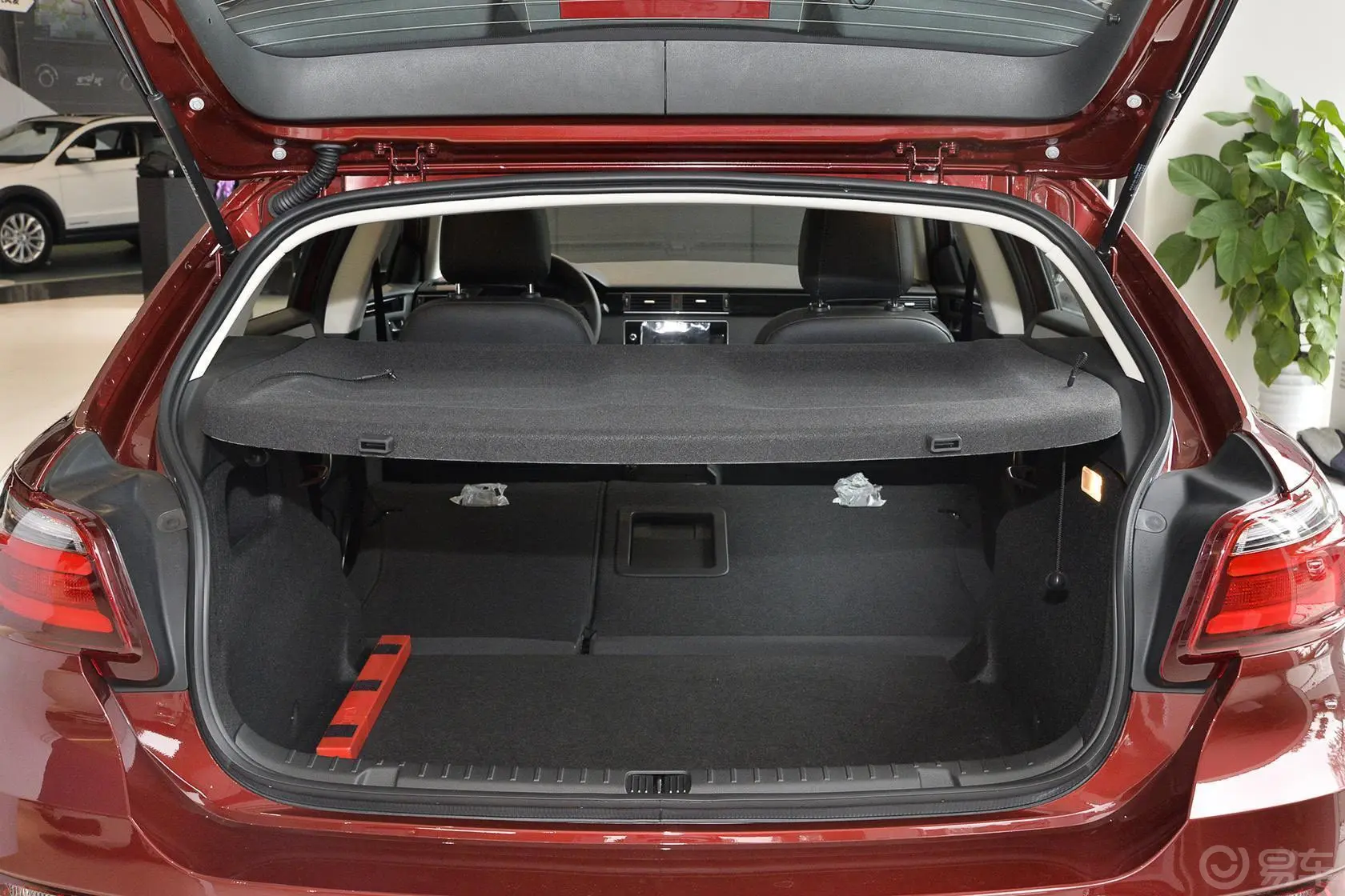 观致3都市SUV 1.6T 6速双离合 致臻型行李箱空间