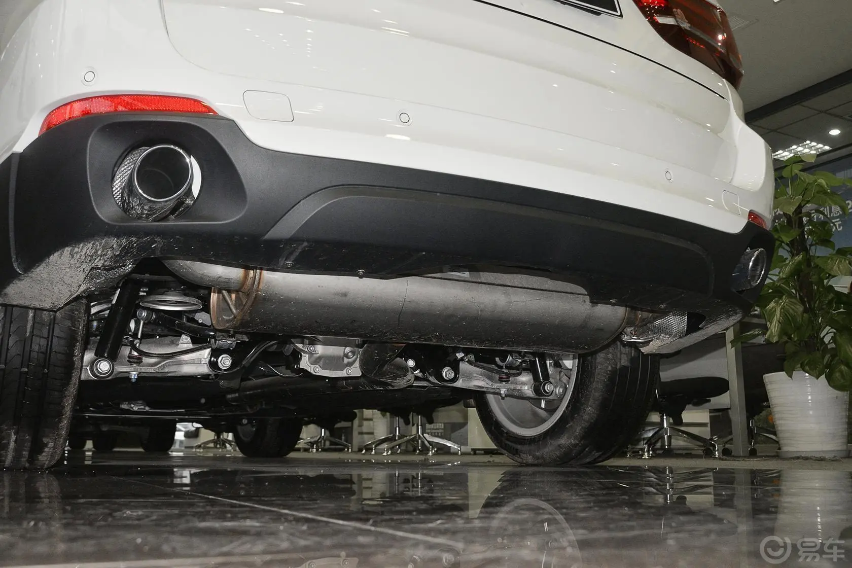 宝马X5(进口)xDrive35i 领先型排气管（排气管装饰罩）