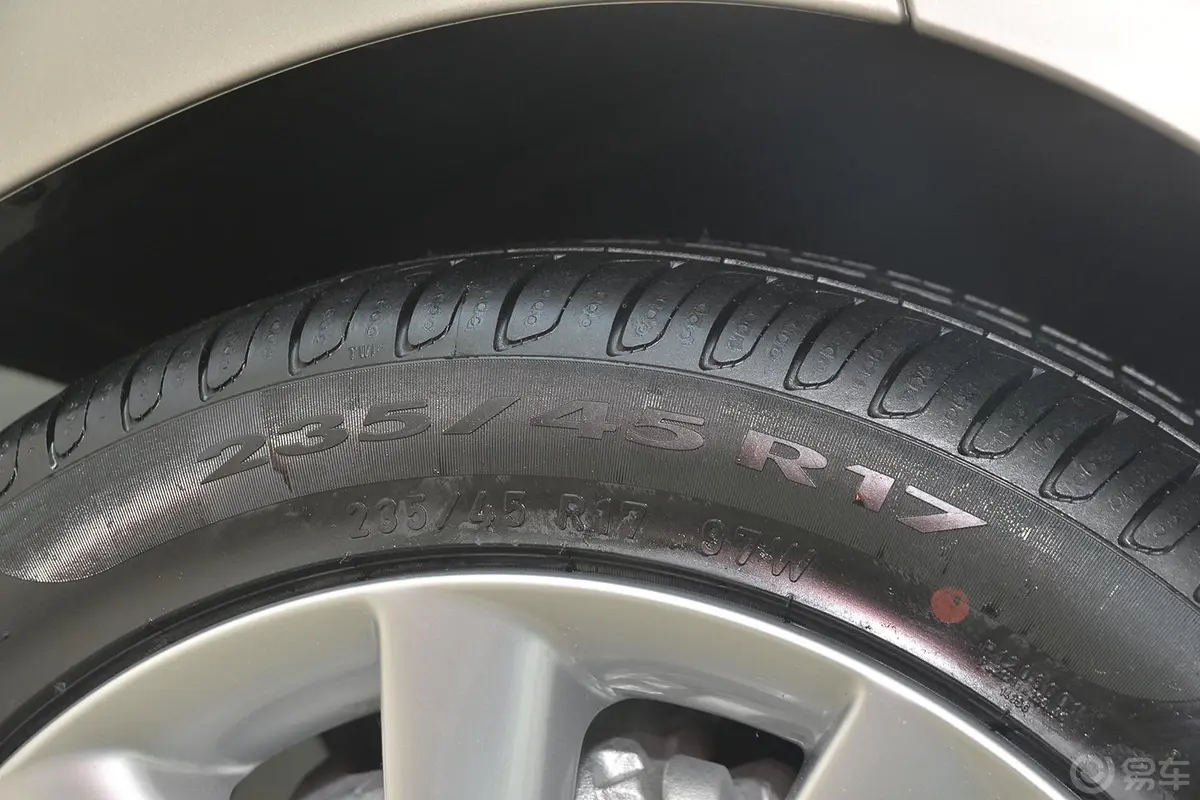 沃尔沃S602.0T 手自一体 智远版轮胎规格