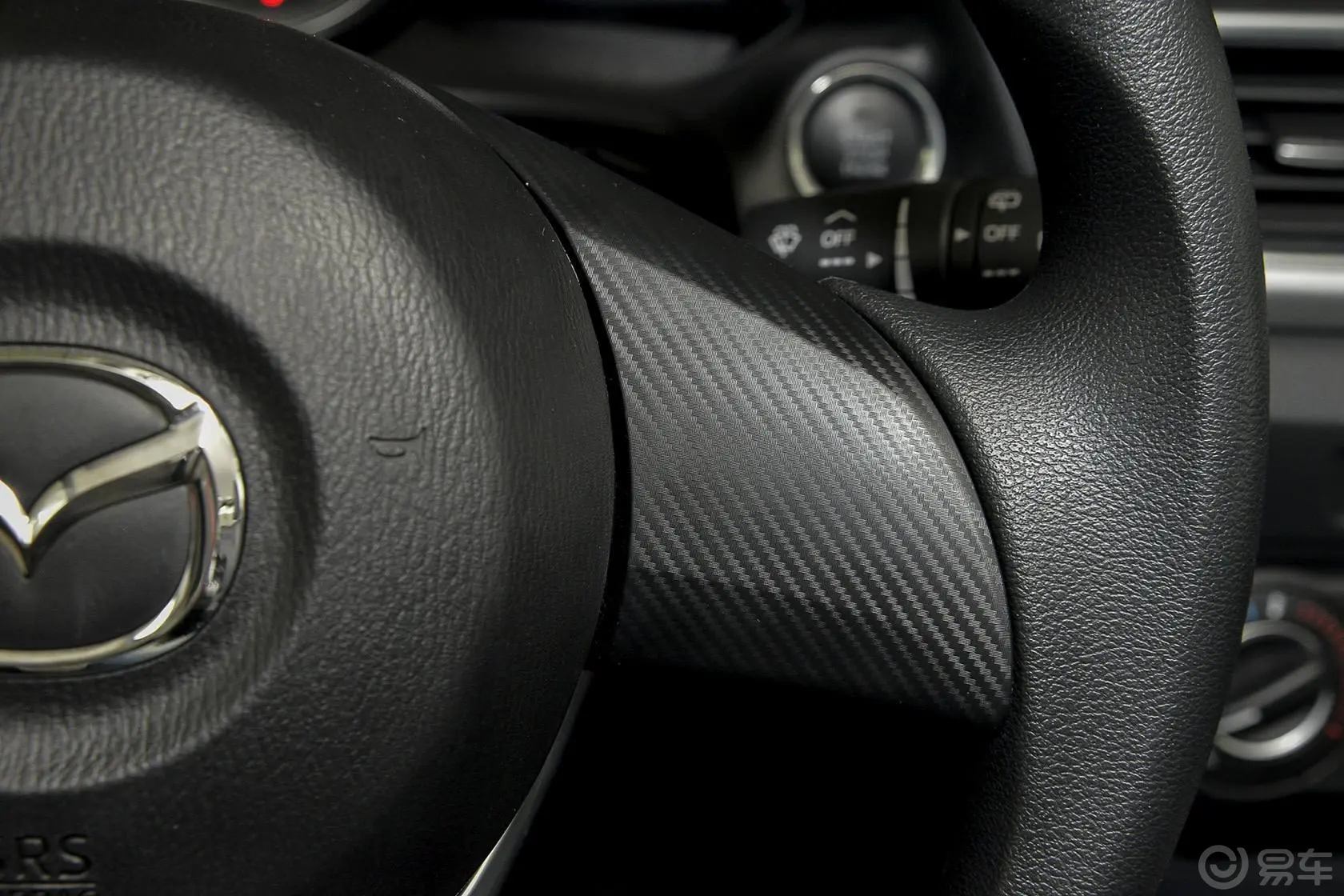 马自达3 昂克赛拉两厢 1.5L 手动 舒适型方向盘功能键（右）