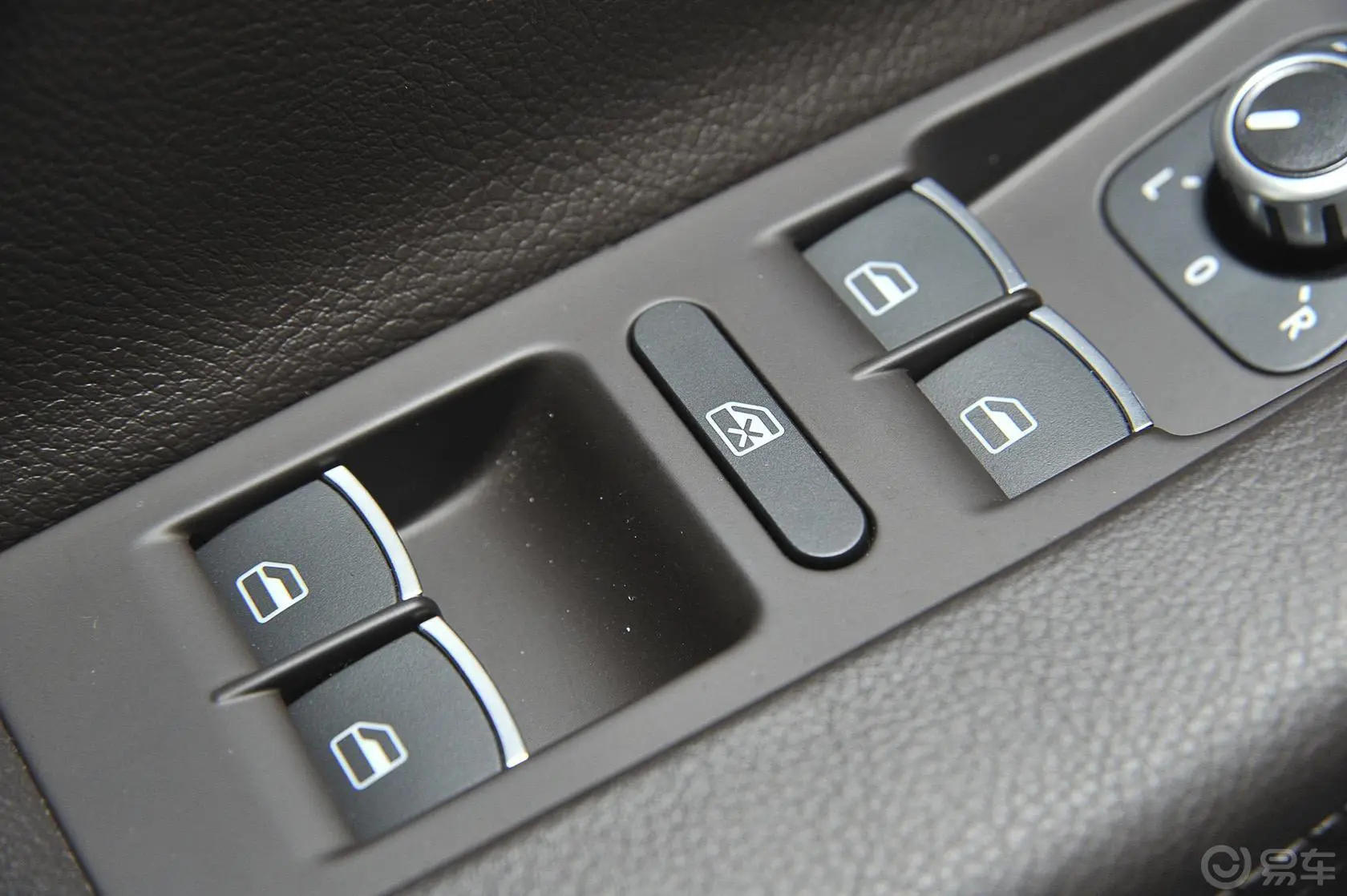 迈腾(进口)旅行版 2.0TSI 舒适型车窗升降键