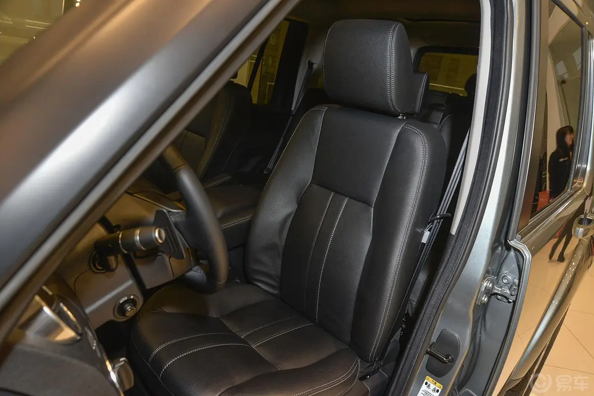 发现3.0 V6 SC HSE 汽油版驾驶员座椅