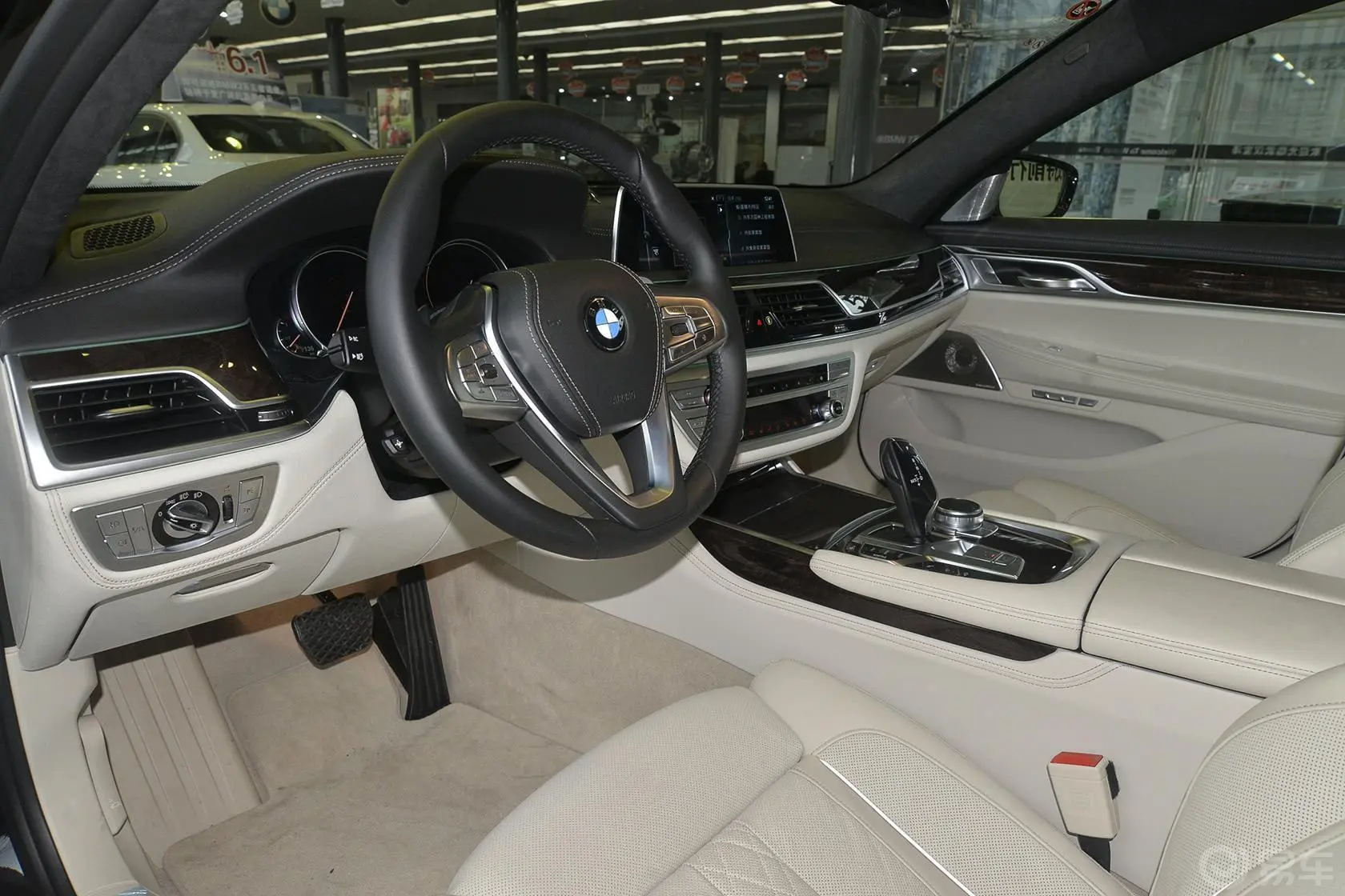 宝马7系750Li xDrive 四座版内饰
