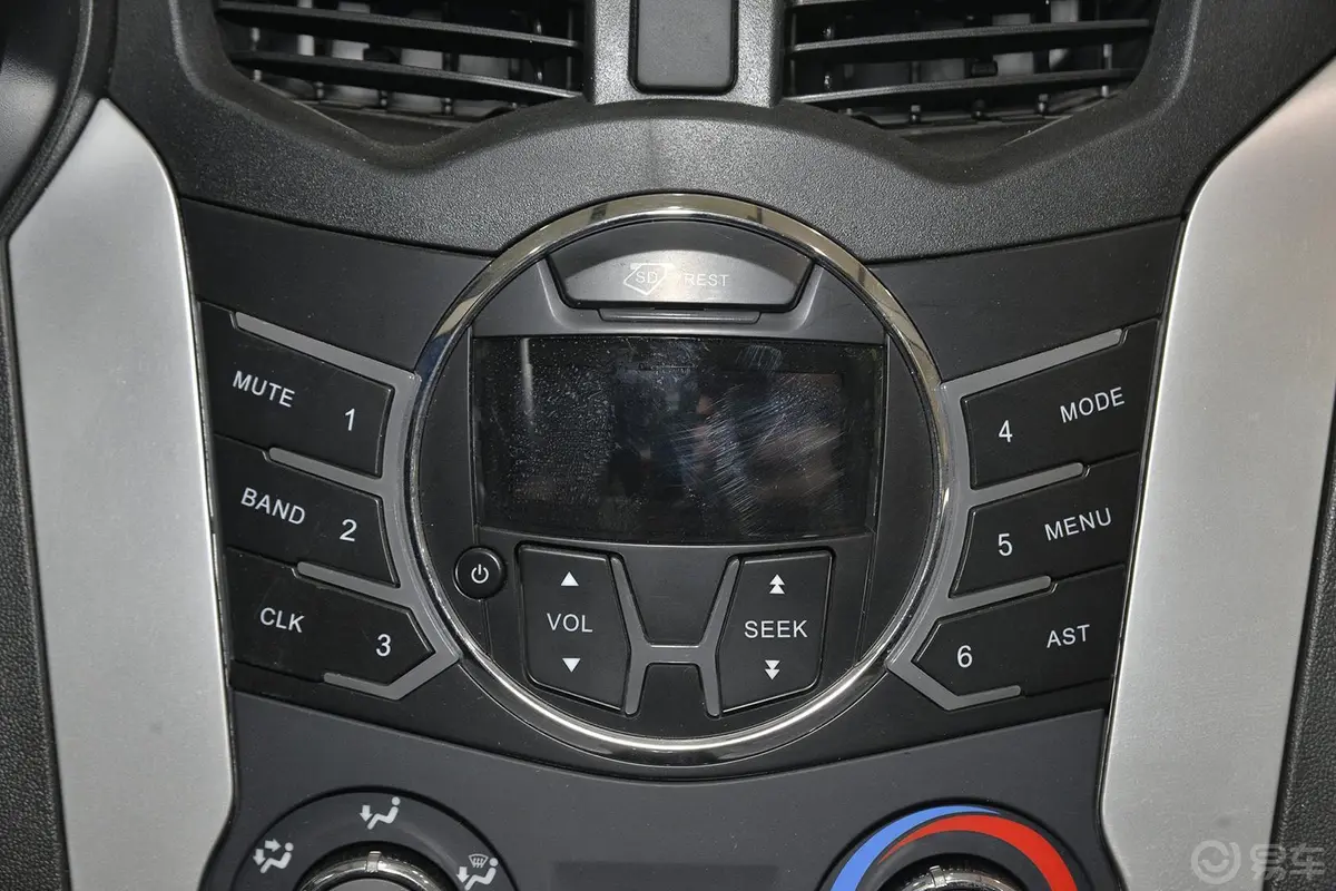 夏利N71.3L 手动 运动豪华型音响