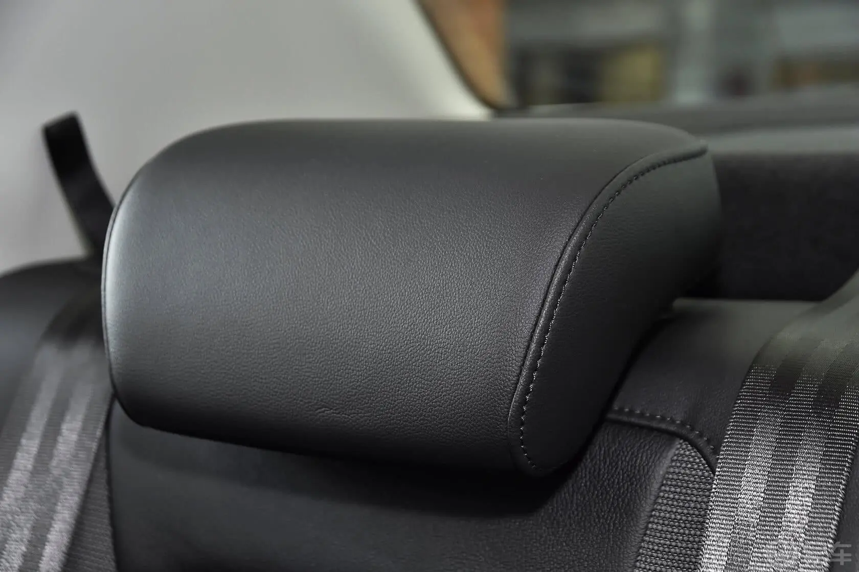 宝来质惠版 1.6L 自动舒适型后排头枕