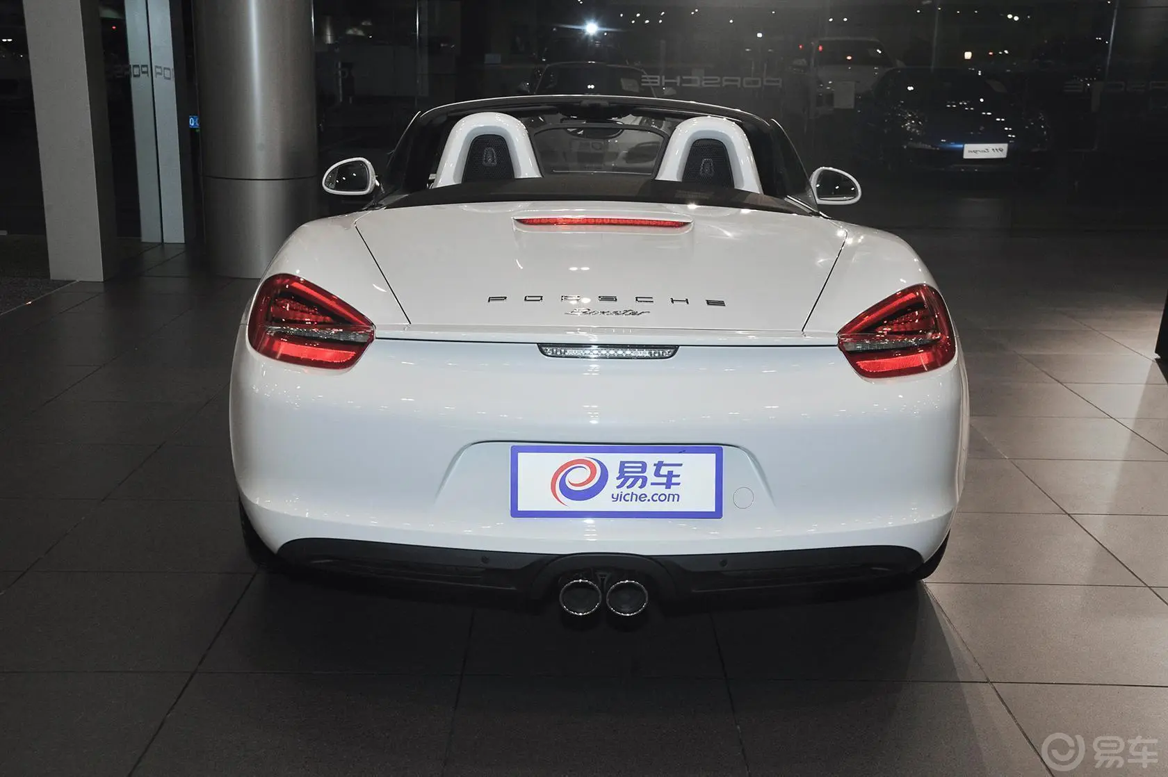 BoxsterBoxster 2.7 Style Edition正后水平