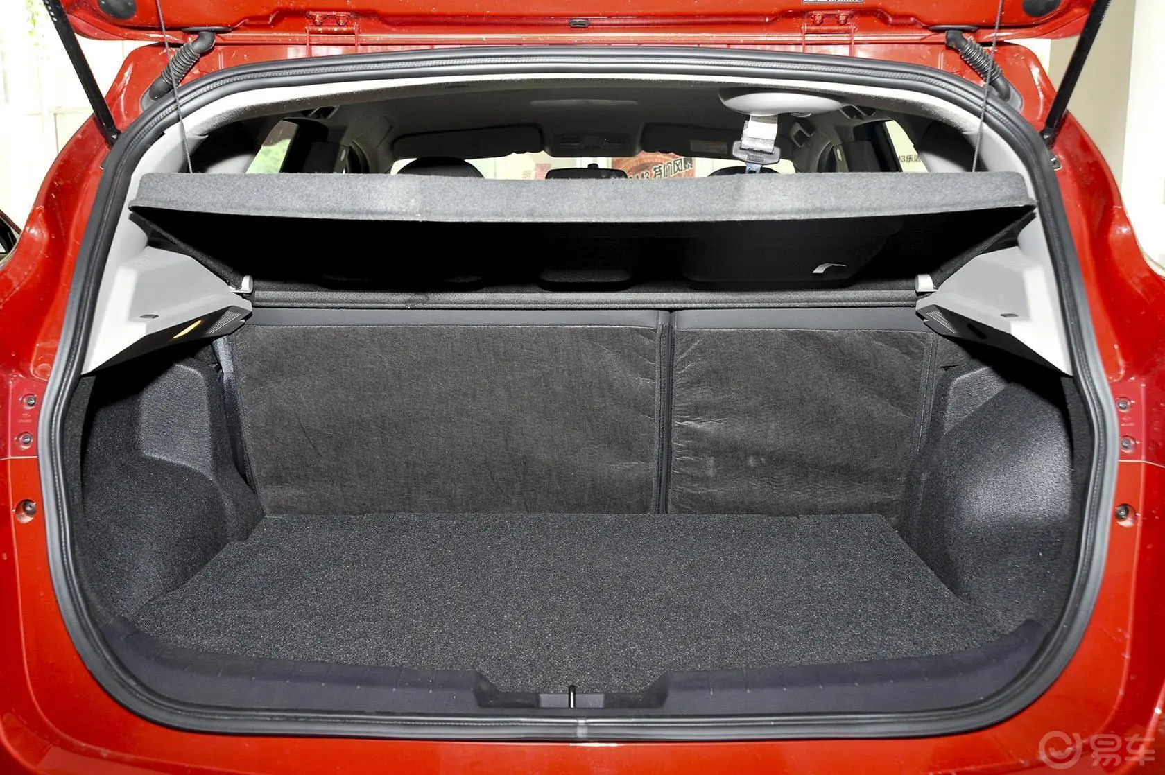 海马S51.5T CVT 舒适型运动版行李箱空间