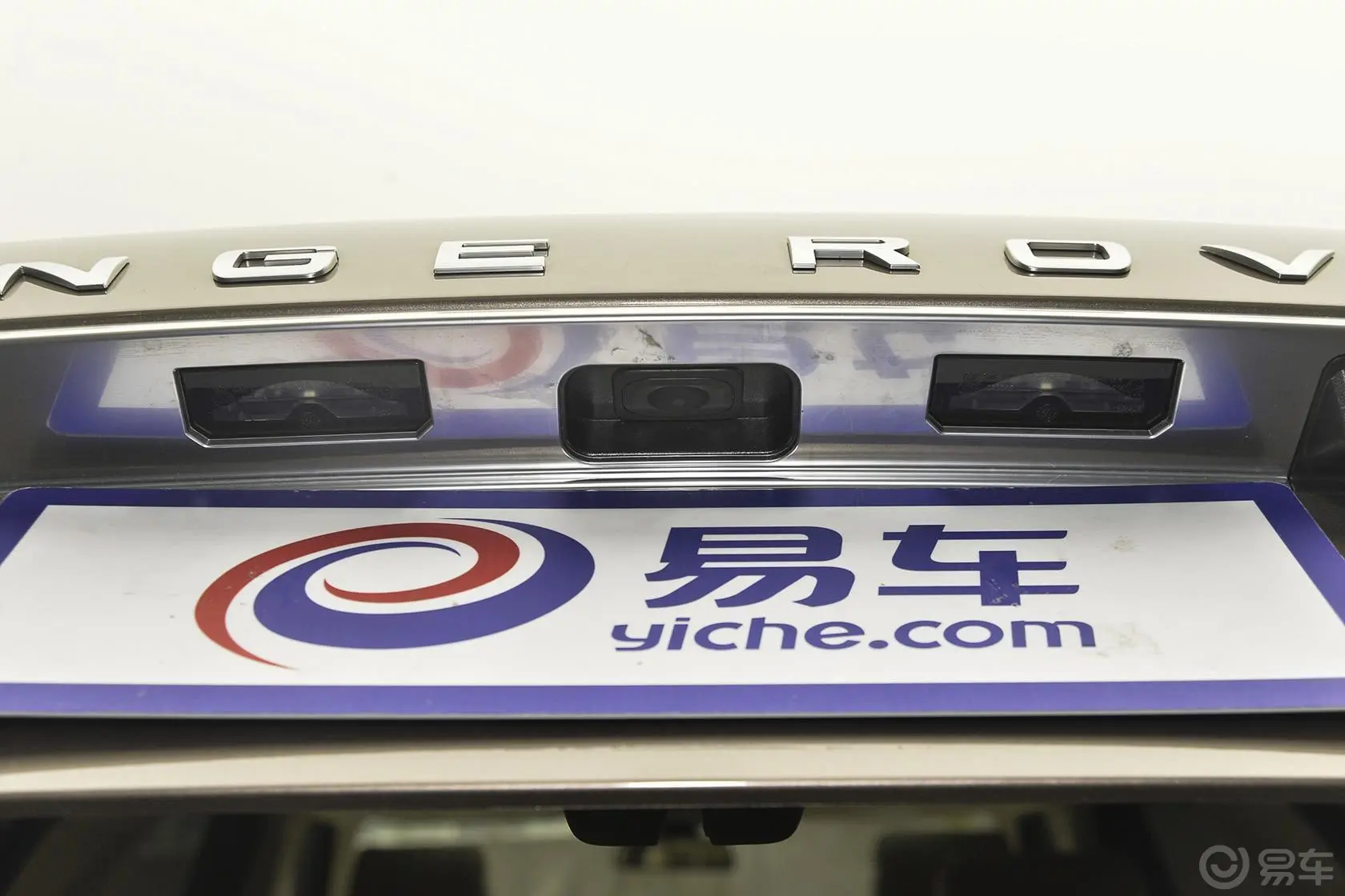 揽胜3.0 V6 美规行政版空间